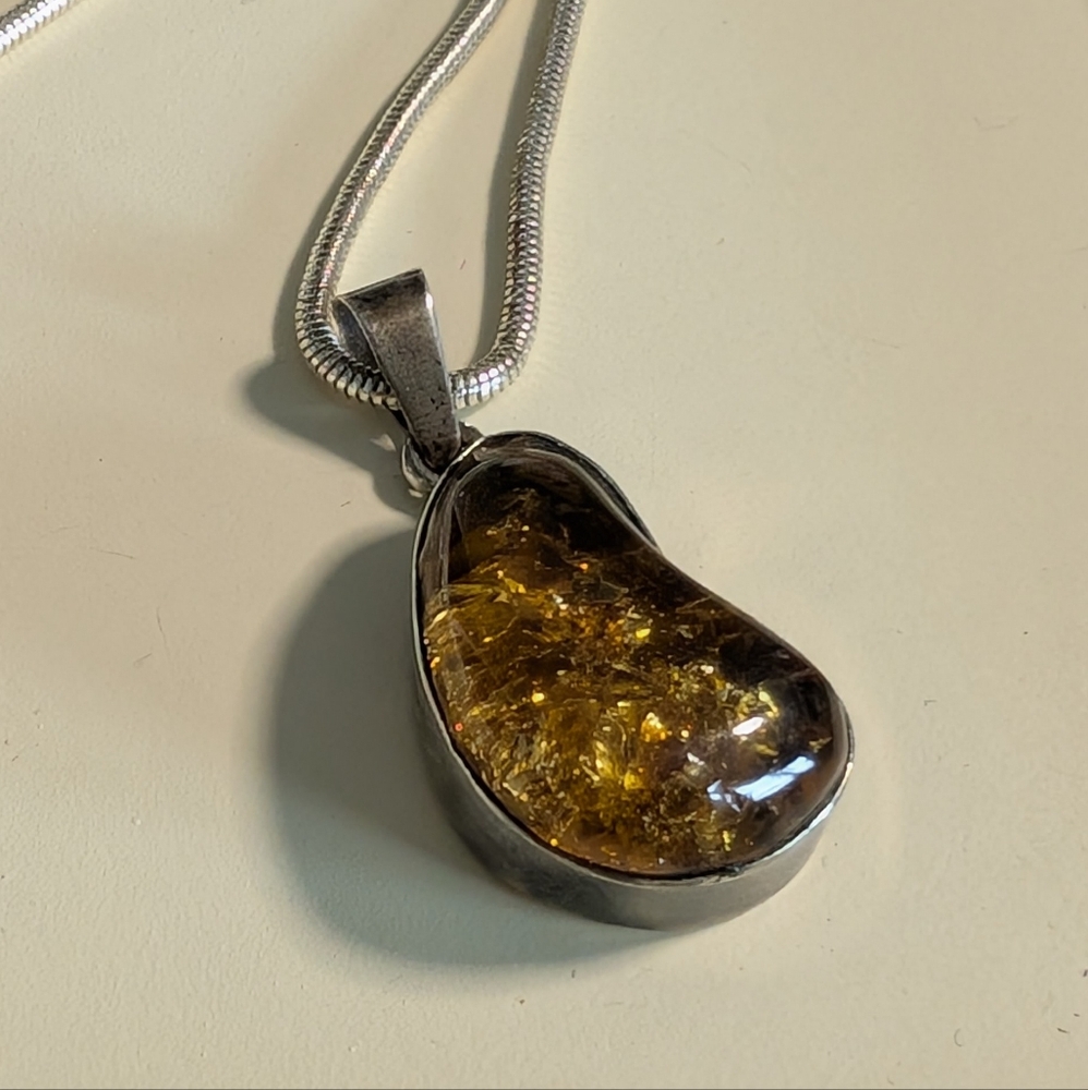 Silver hand made amber Pendant Necklace